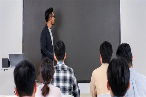 报考2024年成人高考
