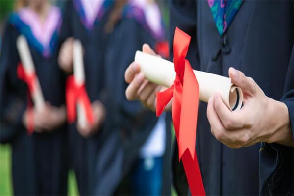 自学成年人相关